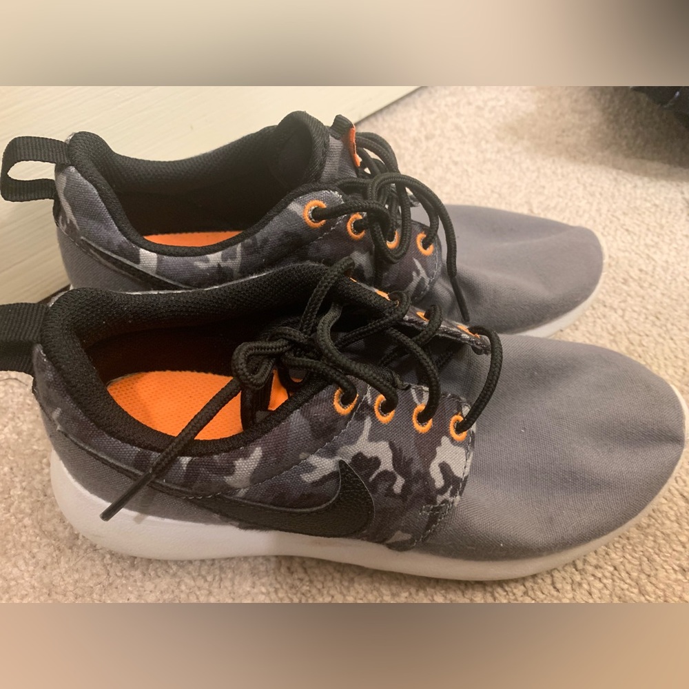 Nike gray shoes